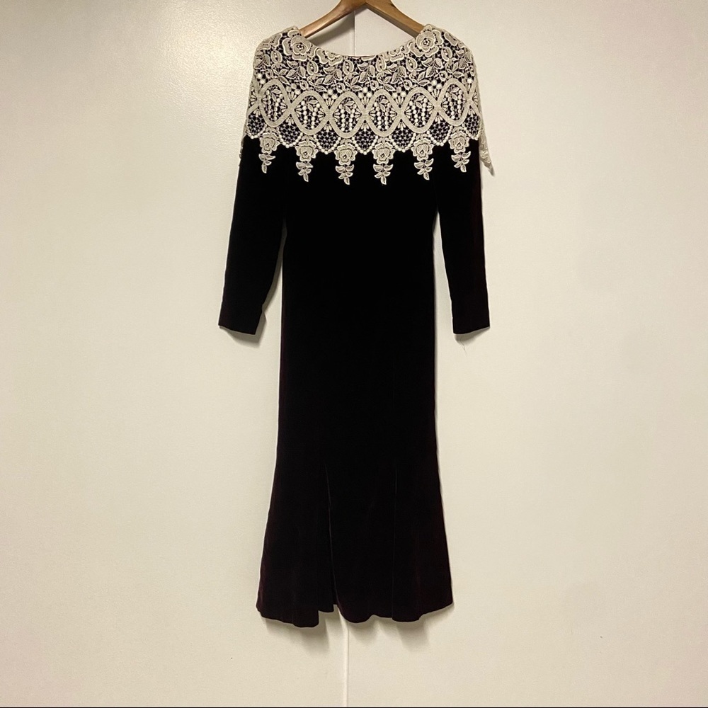vintage jessica mcclintock velvet crochet detail long sleeves dress Size 4